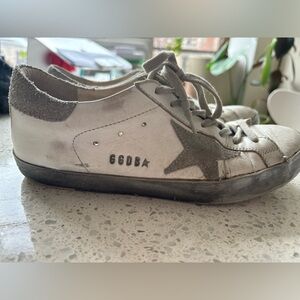 Golden goose sneaker women’s 9